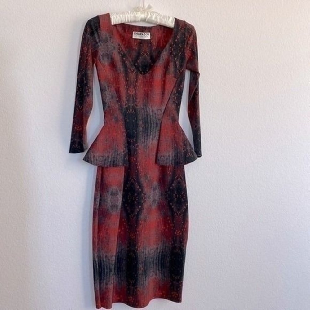 Chiara Boni La Petite Robe Red Grey Abstract Peplum V-Neck Sheath Dress Italy - Picture 6 of 12